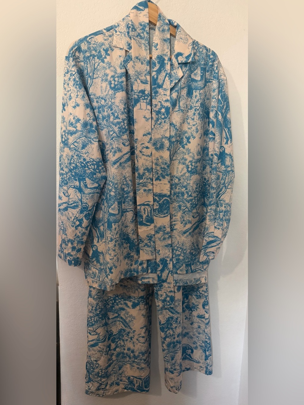 Commense Two Piece toile printed two piece set in blue & white - Small